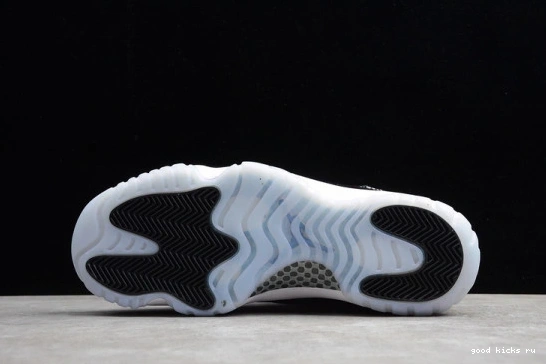  Retro 11 528895-145 'Emerald' Jordan AIR 528895-145 Low 0407